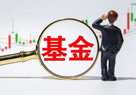 半年涨幅183%夺冠，方正富邦吴昊“一拖多	”业绩分化遭争议
